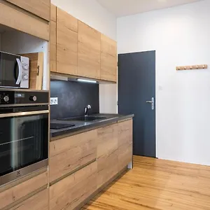 Nouveau ! Studio Neuf, Charme De L Ancien, Balcon, Netflix 4k... Appartement